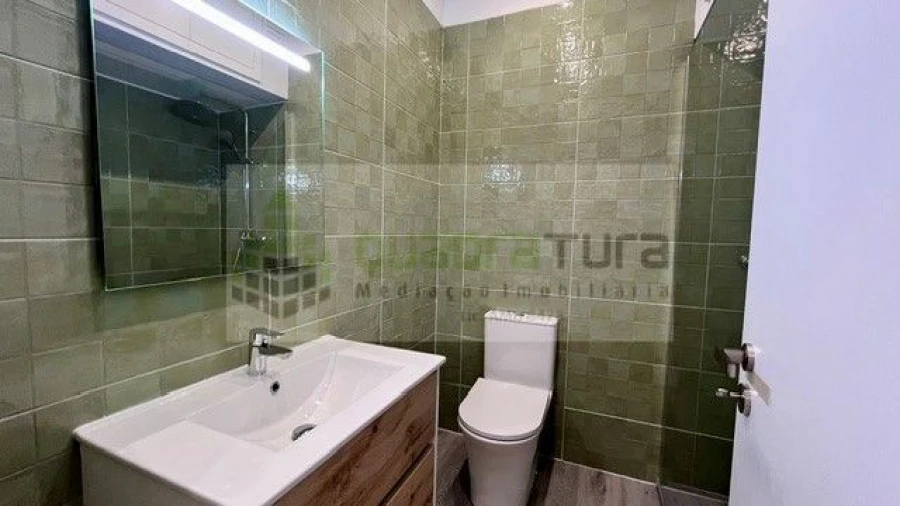 Apartamento T2 para Venda em Cedofeita, Santo Ildefonso, Sé, Miragaia, São Nicolau e Vitória Foto 14