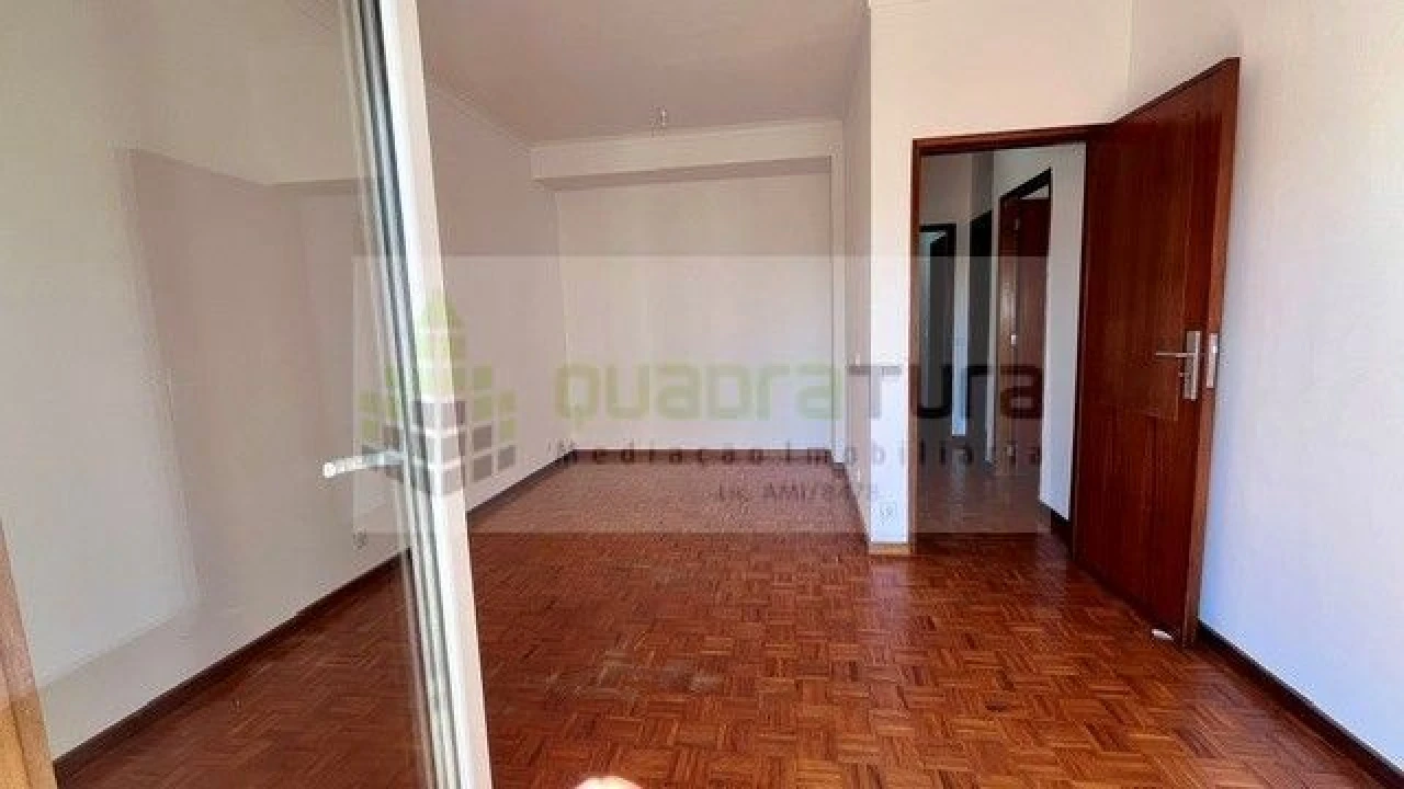 Apartamento T3 para Arrendamento em São Mamede de Infesta e Senhora da Hora Foto 1