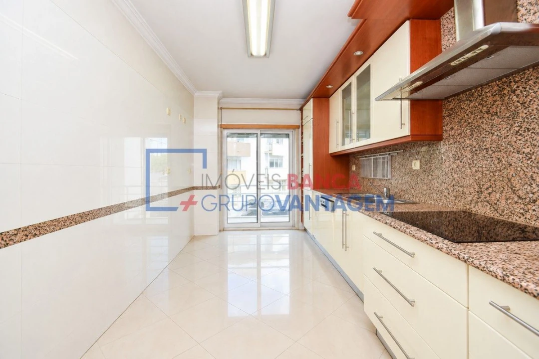 Apartamento T3 para Venda em Odivelas Foto 5