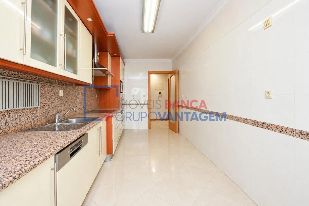 Apartamento T3 para Venda em Odivelas Foto 6