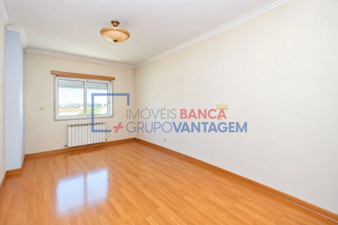 Apartamento T3 para Venda em Odivelas Foto 9