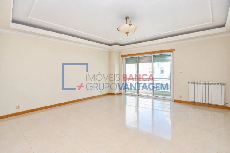 Apartamento T3 para Venda em Odivelas Foto 2
