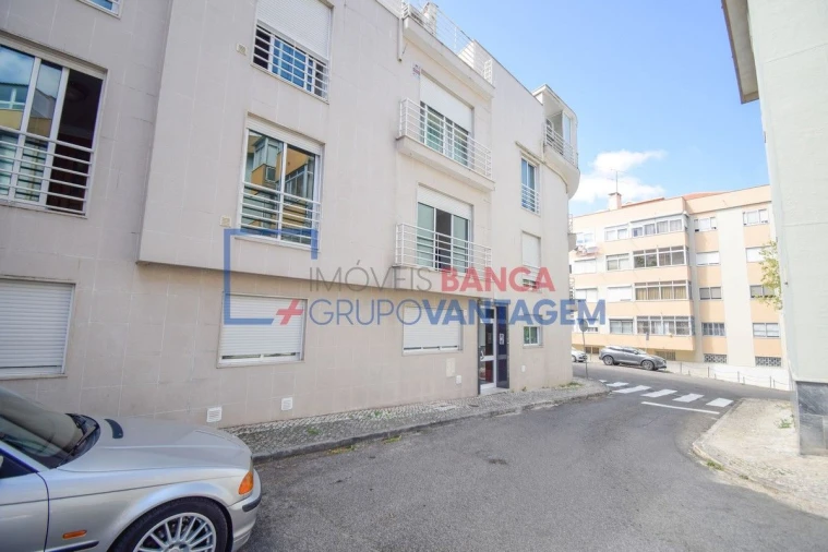 Apartamento T3 para Venda em Odivelas Foto 27