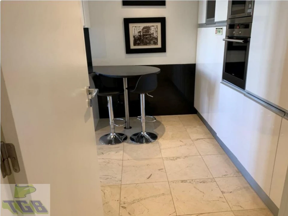 Apartamento T2 para Venda em Quarteira Foto 9