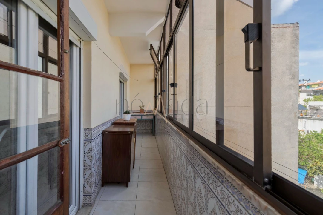 Apartamento T3 para Arrendamento em Laranjeiro e Feijó Foto 9