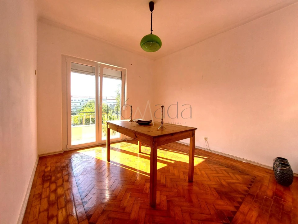 Apartamento T3 para Arrendamento em Laranjeiro e Feijó Foto 13