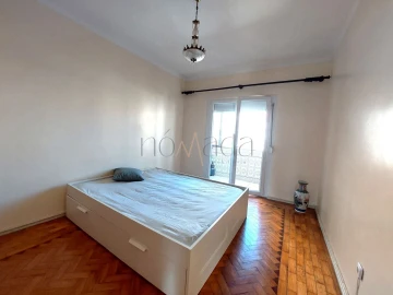 Apartamento T3 para Arrendamento em Laranjeiro e Feijó