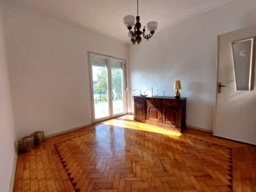 Apartamento T3 para Arrendamento em Laranjeiro e Feijó