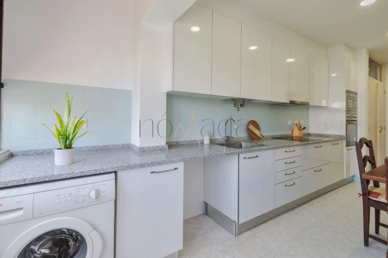 Apartamento T3 para Arrendamento em Laranjeiro e Feijó Foto 2