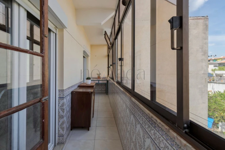 Apartamento T3 para Arrendamento em Laranjeiro e Feijó Foto 9