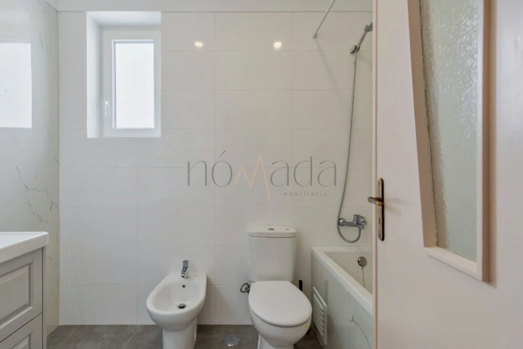 Apartamento T3 para Arrendamento em Laranjeiro e Feijó Foto 16