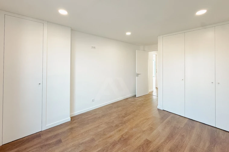 Apartamento T4 para Venda em Alcabideche Foto 18