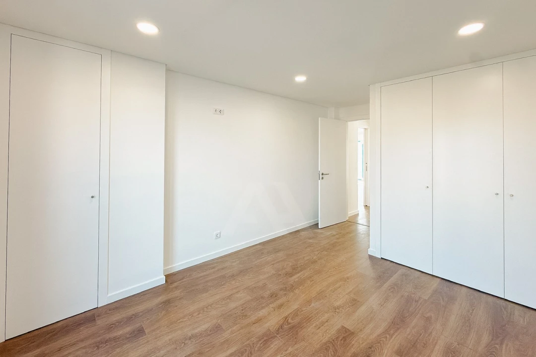 Apartamento T4 para Venda em Alcabideche Foto 18