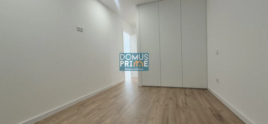 Apartamento T2 para Venda em Braga (São José de São Lázaro e São João do Souto) Foto 8