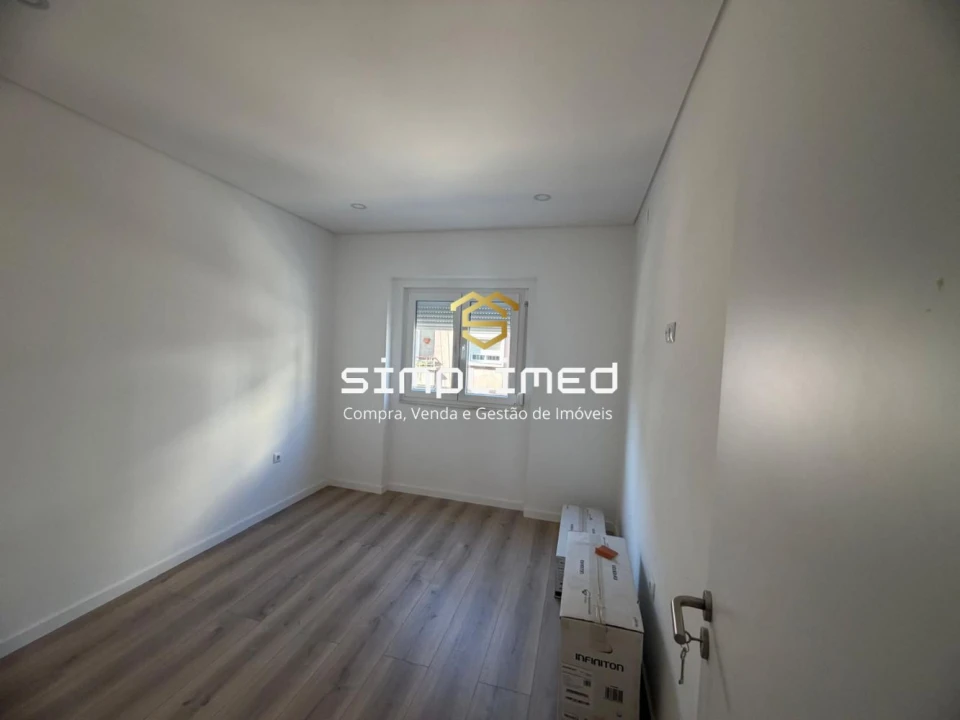 Apartamento T2 para Venda em Barreiro e Lavradio Foto 18