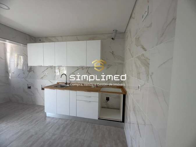 Apartamento T2 para Venda em Barreiro e Lavradio Foto 7