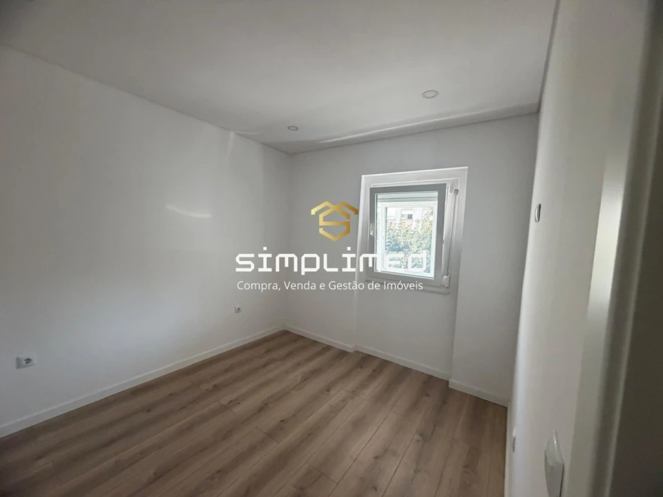 Apartamento T2 para Venda em Barreiro e Lavradio Foto 20