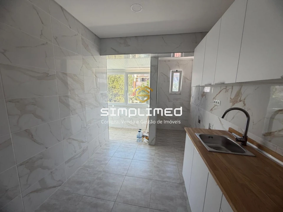 Apartamento T2 para Venda em Barreiro e Lavradio Foto 1