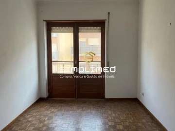Apartamento T2 para Venda em Baixa da Banheira e Vale da Amoreira