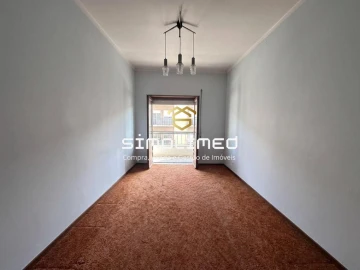 Apartamento T2 para Venda em Baixa da Banheira e Vale da Amoreira