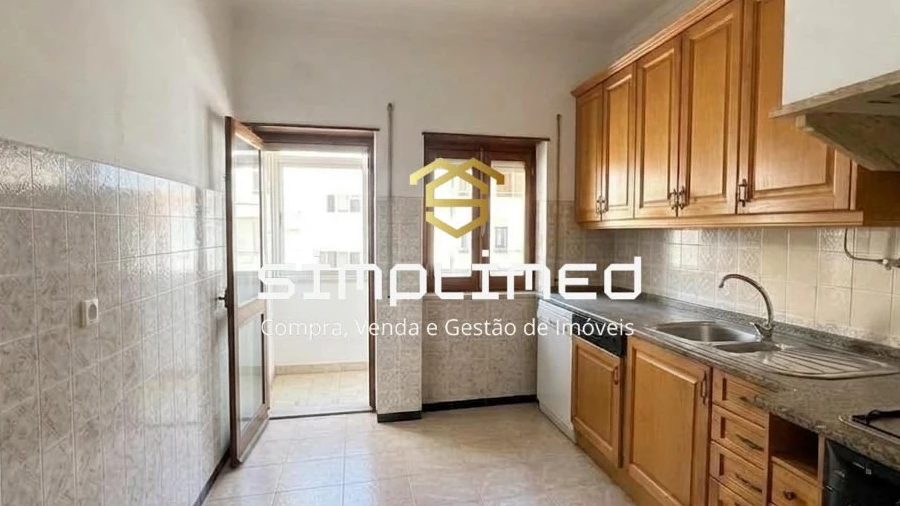 Apartamento T2 para Venda em Baixa da Banheira e Vale da Amoreira