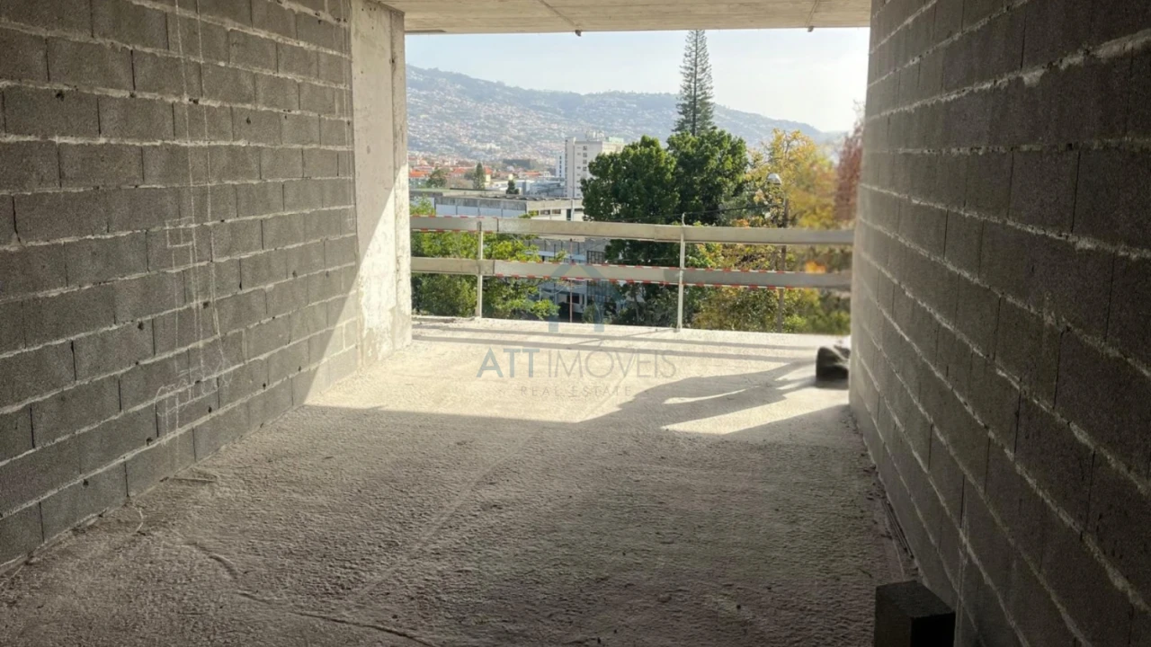 Apartamento T2 para Venda em São Martinho Foto 3