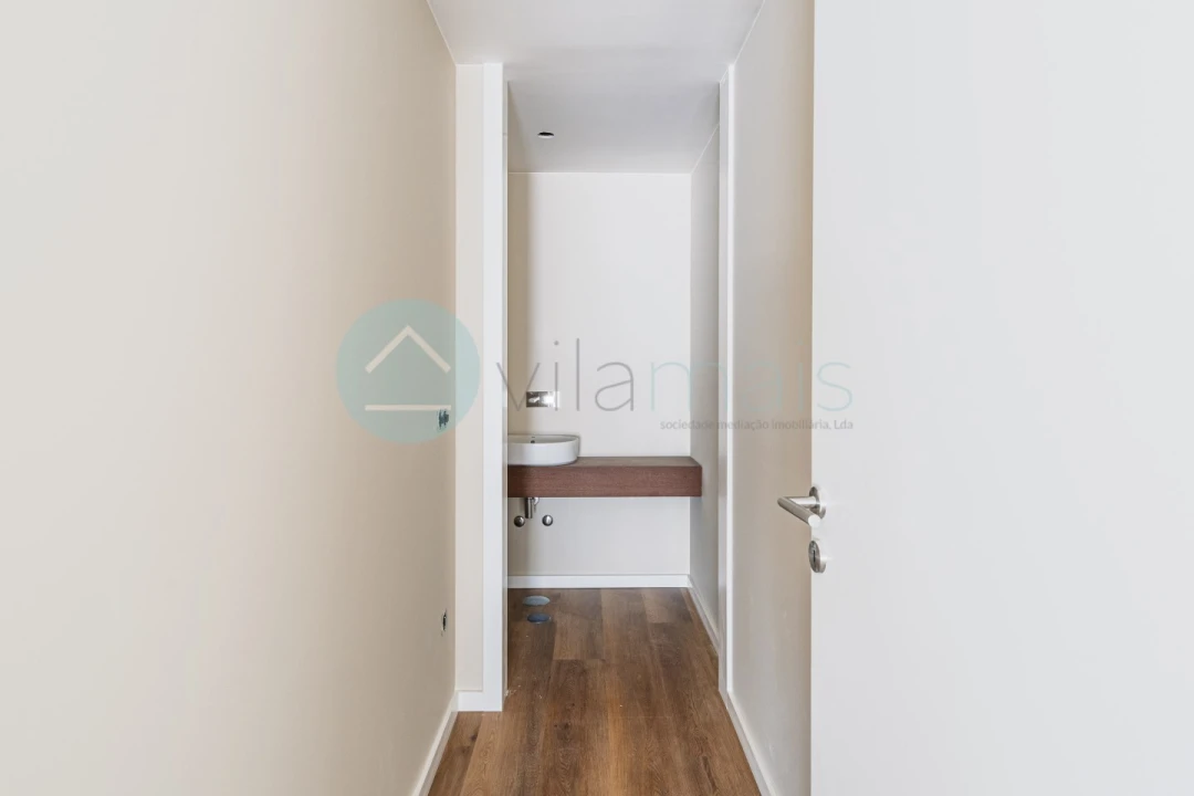 Moradia T3 para Venda em São Felix da Marinha Foto 28
