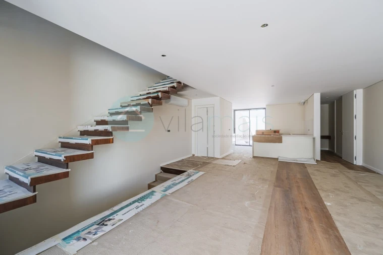 Moradia T3 para Venda em São Felix da Marinha Foto 22