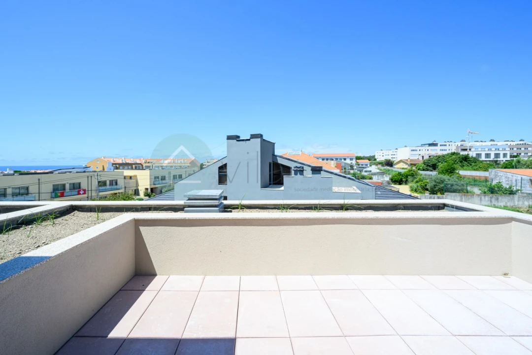 Moradia T3 para Venda em São Felix da Marinha Foto 6