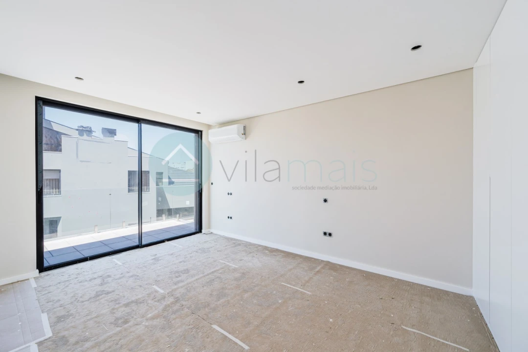 Moradia T3 para Venda em São Felix da Marinha Foto 17