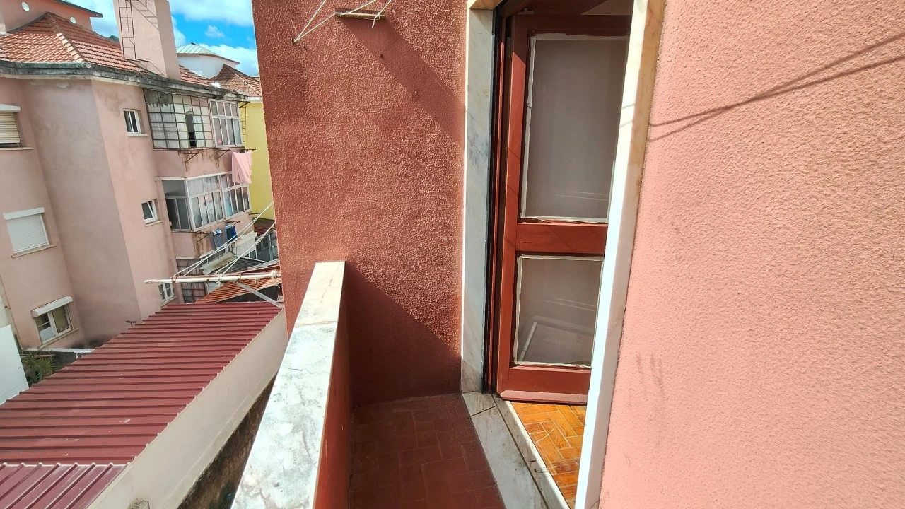 Apartamento T3 para Venda em Venteira Foto 25
