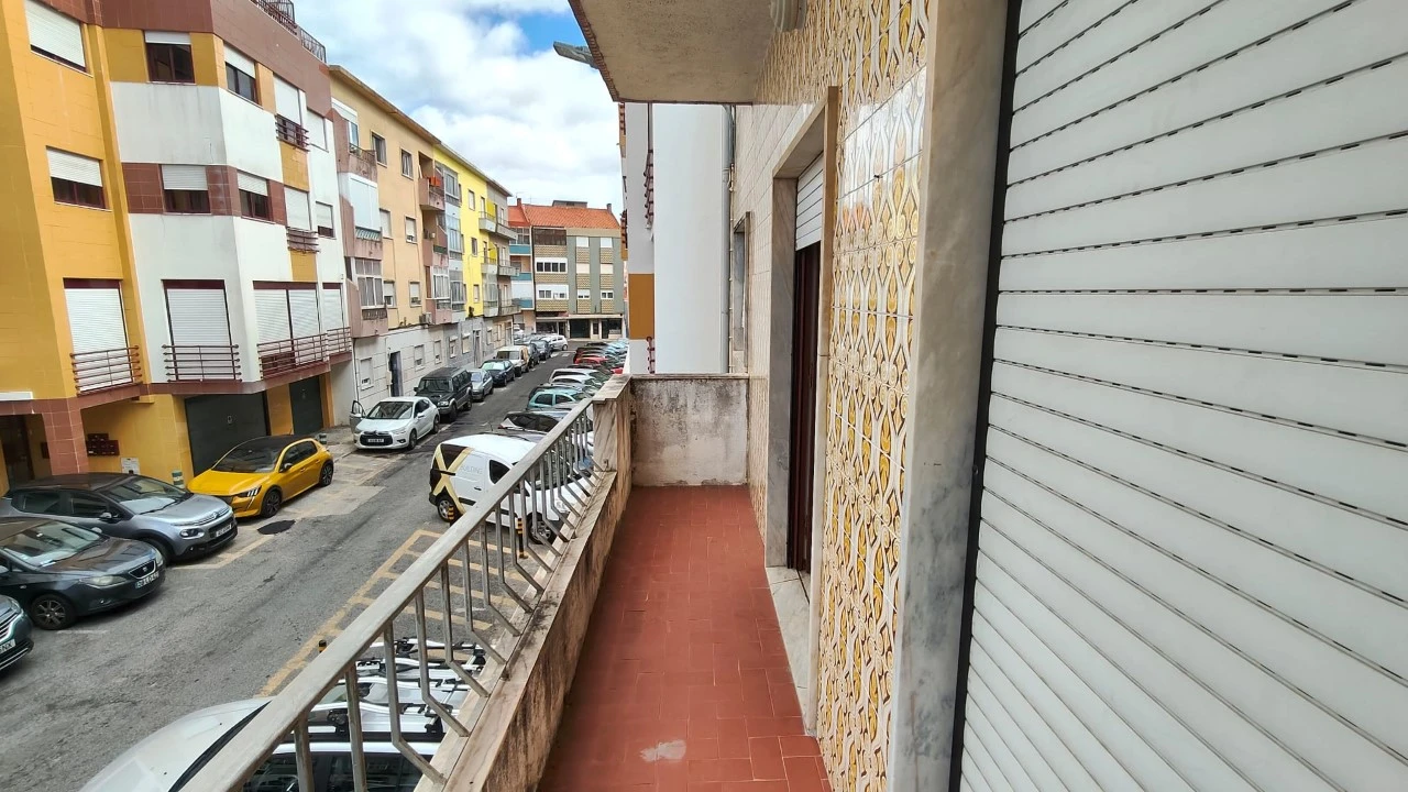 Apartamento T3 para Venda em Venteira Foto 23