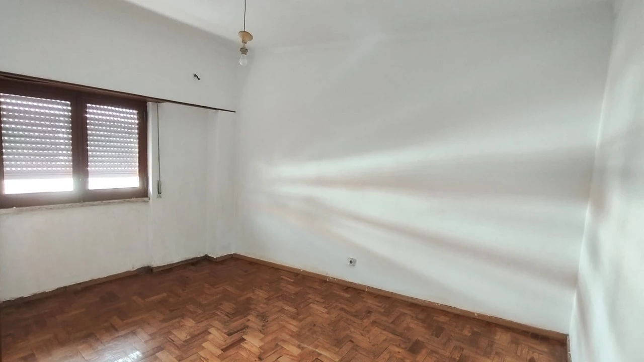 Apartamento T3 para Venda em Venteira Foto 30