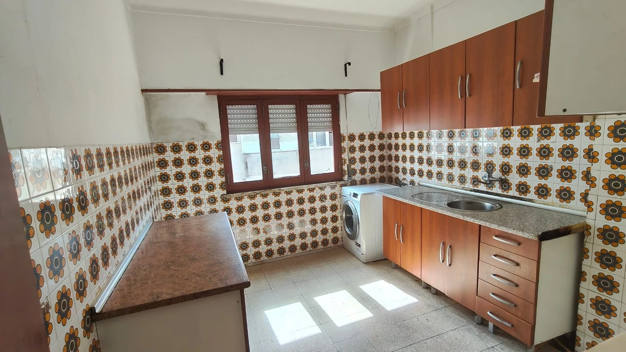 Apartamento T3 para Venda em Venteira Foto 3
