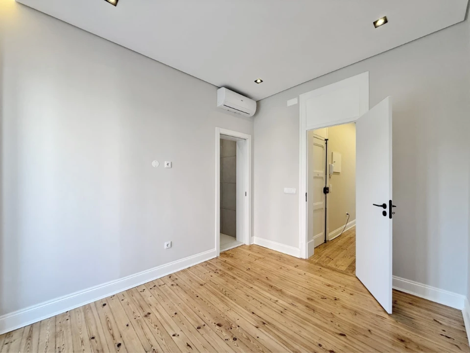 Apartamento T3 para Venda em Areeiro Foto 26