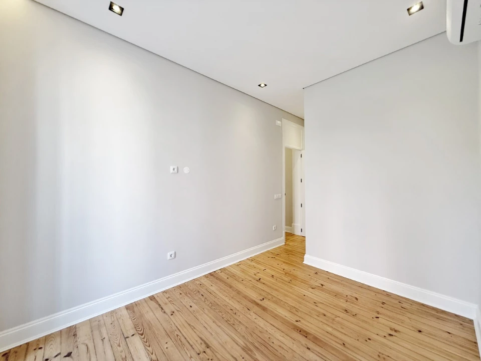 Apartamento T3 para Venda em Areeiro Foto 34