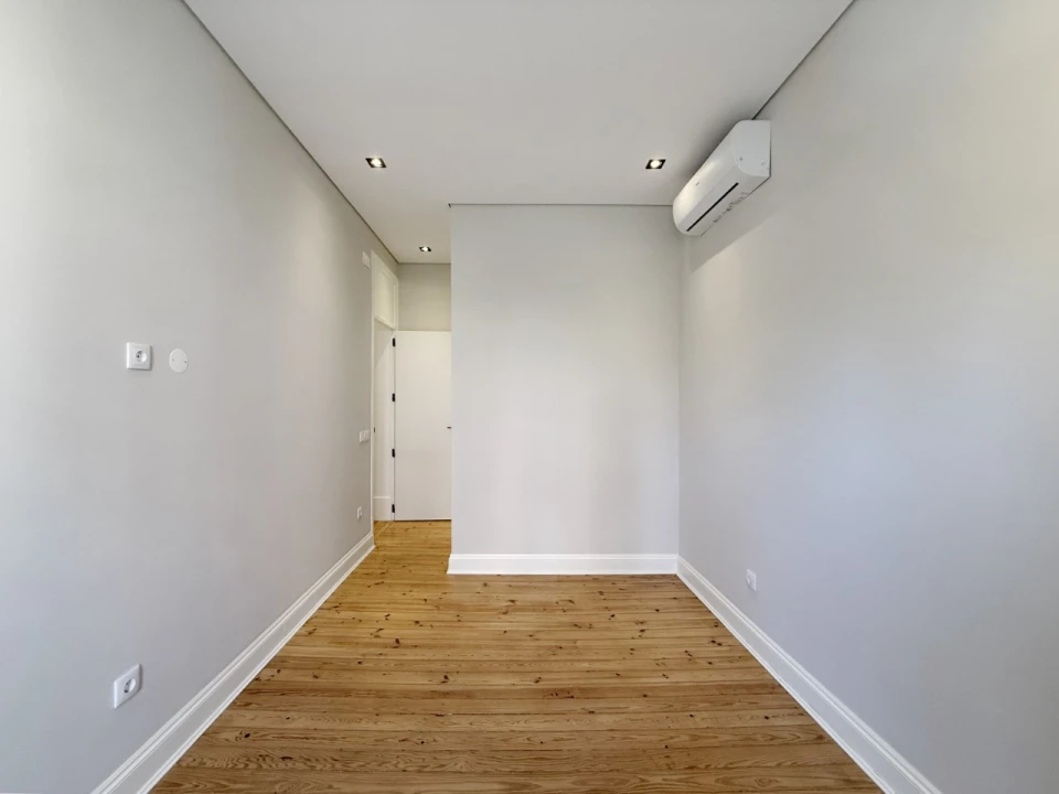Apartamento T3 para Venda em Areeiro Foto 35