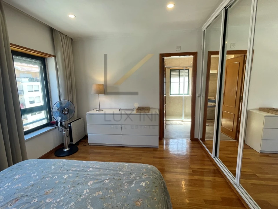 Apartamento T3 para Venda em Queluz e Belas Foto 35