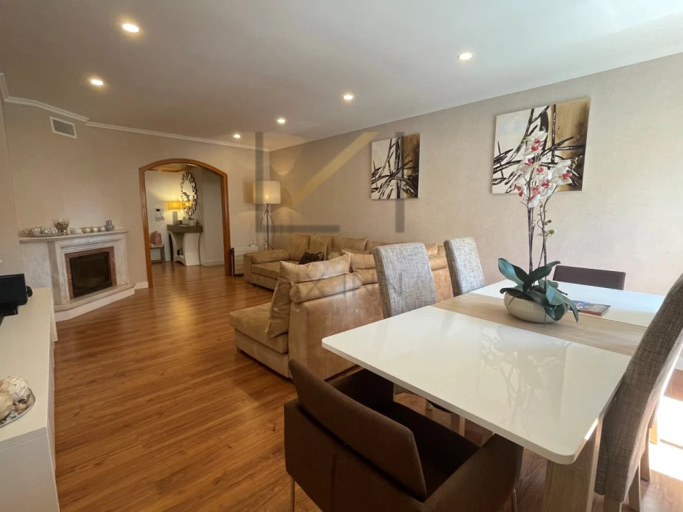 Apartamento T3 para Venda em Queluz e Belas Foto 6