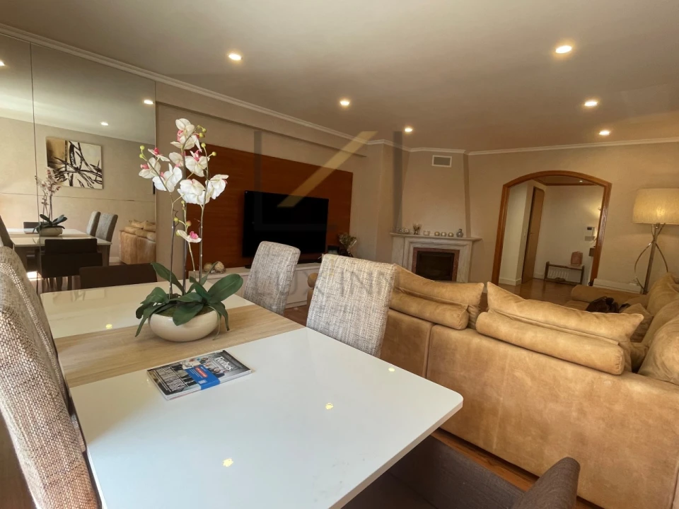 Apartamento T3 para Venda em Queluz e Belas Foto 8