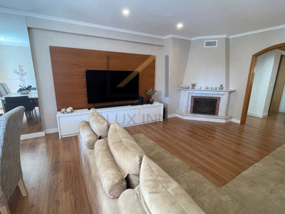 Apartamento T3 para Venda em Queluz e Belas Foto 9