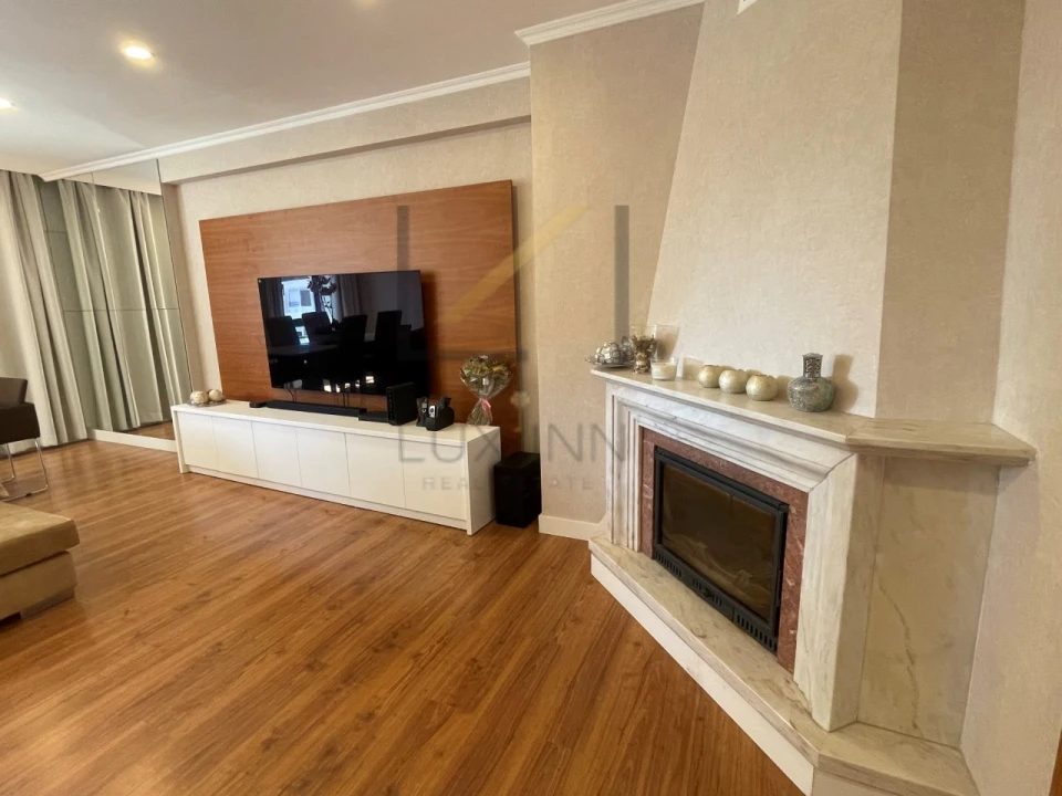 Apartamento T3 para Venda em Queluz e Belas Foto 4