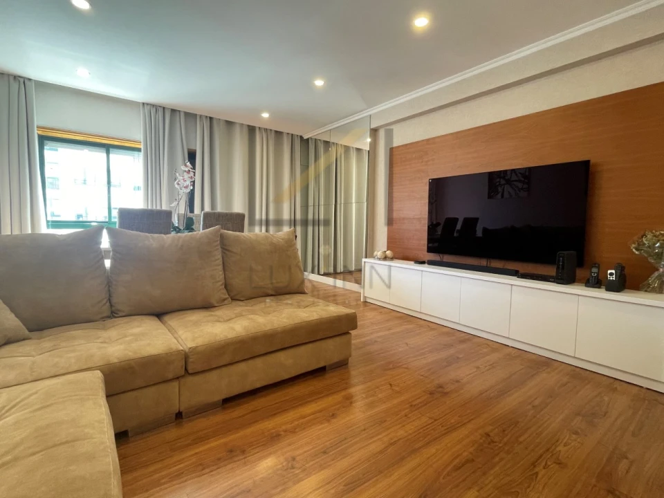 Apartamento T3 para Venda em Queluz e Belas Foto 13
