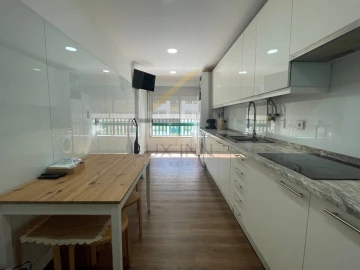 Apartamento T3 para Venda em Queluz e Belas