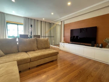 Apartamento T3 para Venda em Queluz e Belas