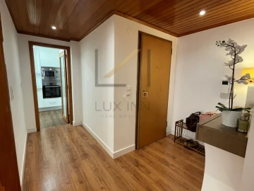 Apartamento T3 para Venda em Queluz e Belas