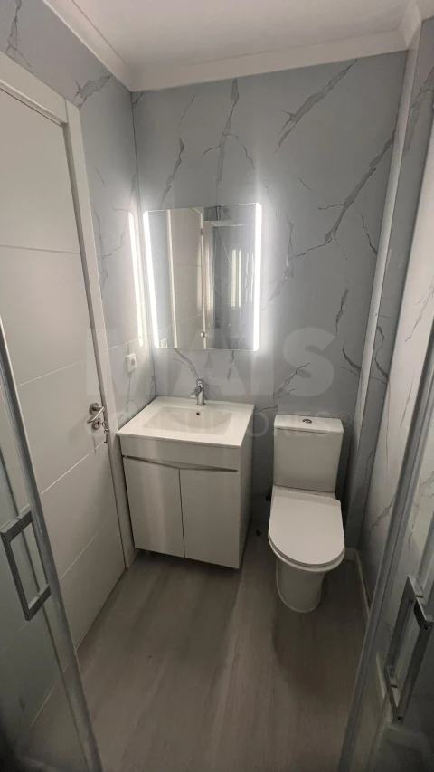 Apartamento T2 para Venda em Benfica