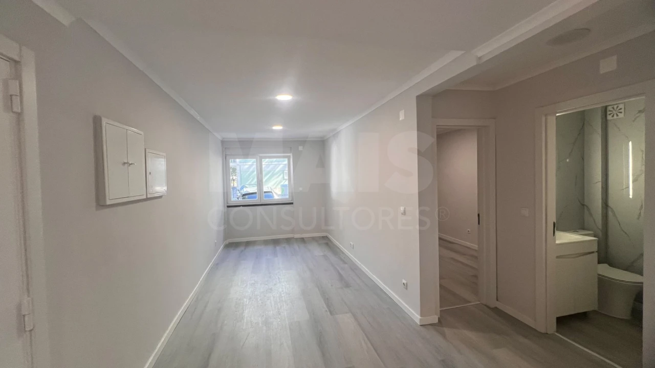 Apartamento T2 para Venda em Benfica Foto 8