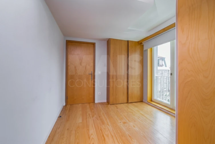 Apartamento T1 para Venda em Campo de Ourique Foto 6