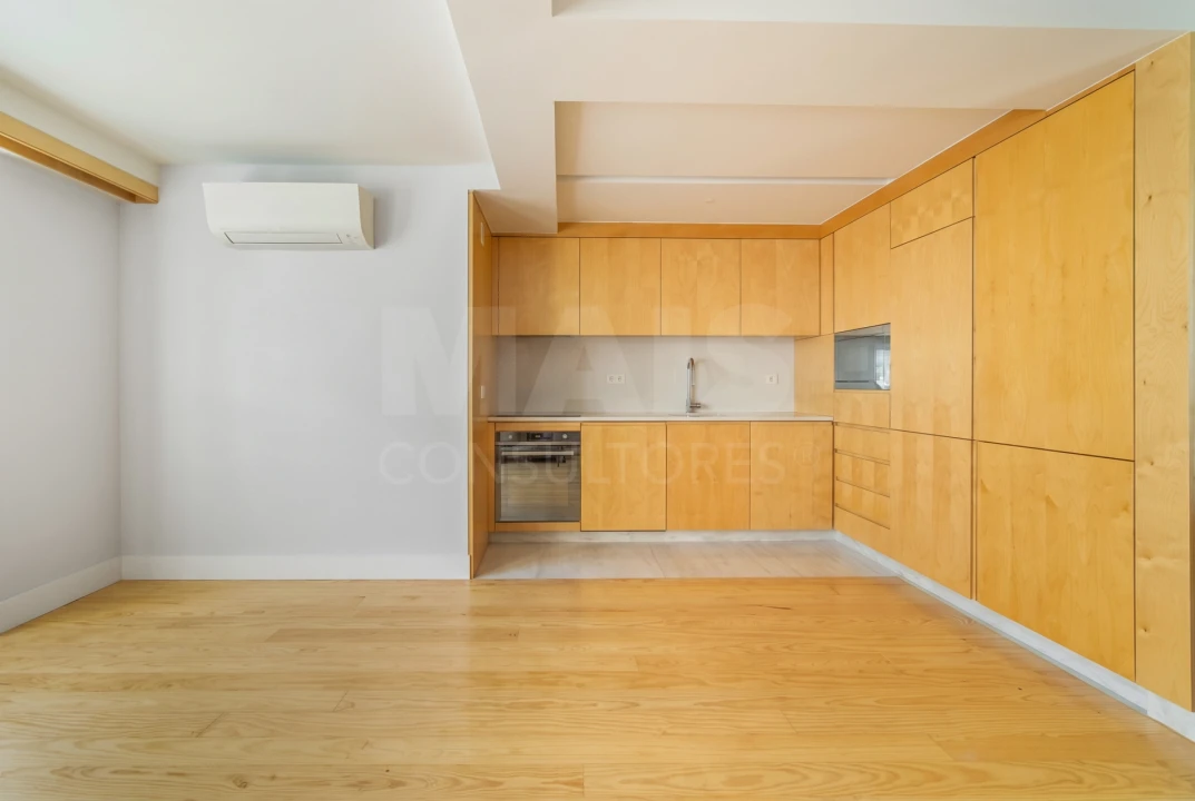 Apartamento T1 para Venda em Campo de Ourique Foto 2